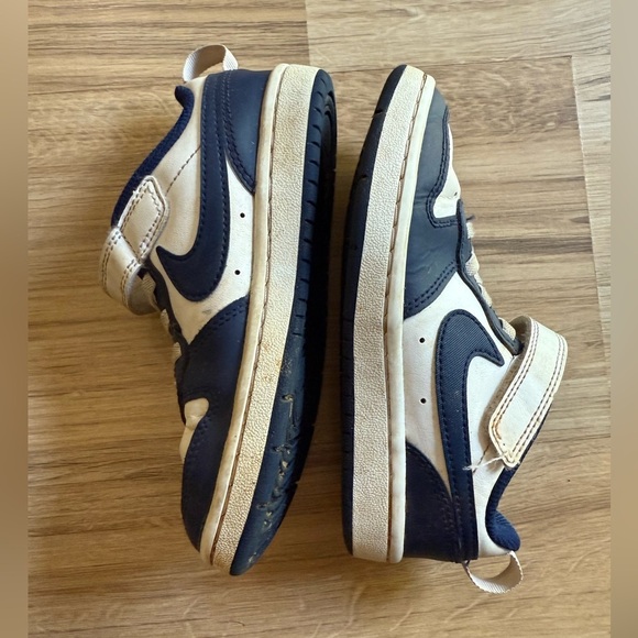 Kids Nike Navy and White Sneakers Size 12C - Picture 5 of 7